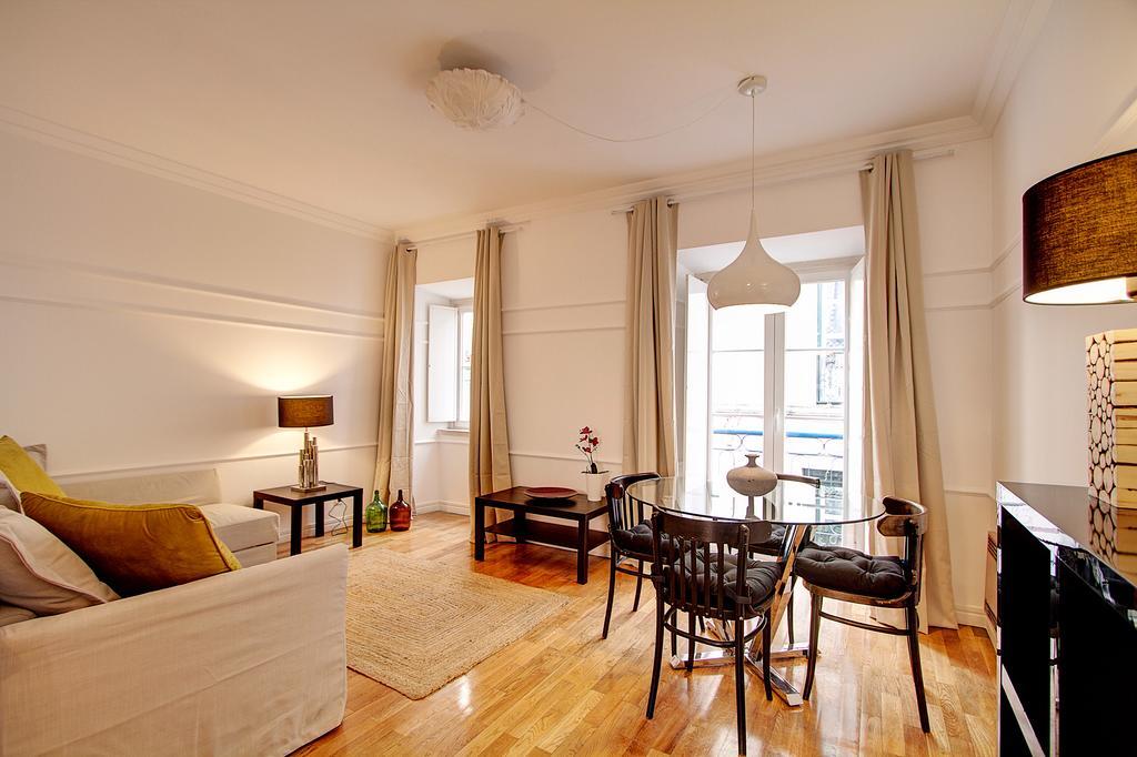 Apartamento Heart Of Bairro Alto-Live Like A Local Lisboa Exterior foto