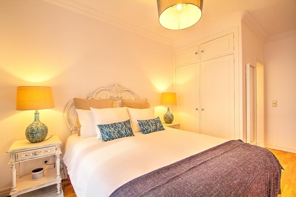 Apartamento Heart Of Bairro Alto-Live Like A Local Lisboa Exterior foto