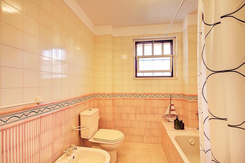 Apartamento Heart Of Bairro Alto-Live Like A Local Lisboa Exterior foto