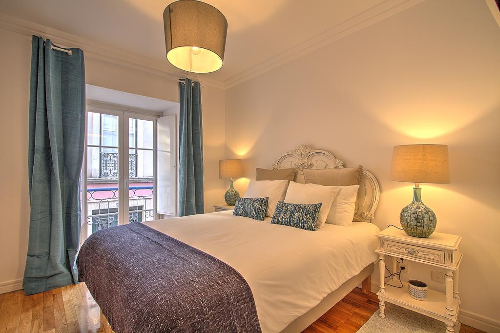 Apartamento Heart Of Bairro Alto-Live Like A Local Lisboa Exterior foto